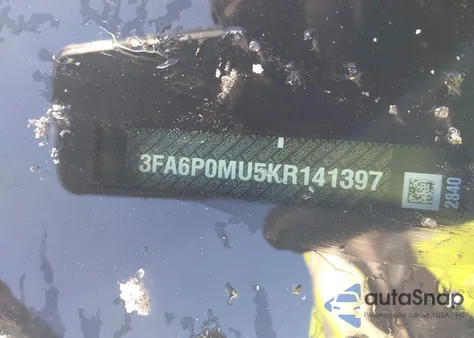 2019 Ford Fusion Hybrid Sel z USA, uszkodzony, nr VIN 3FA6P0MU5KR141397